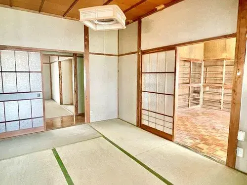 Ehime Prefecture Imabari City 10DK Property (12)