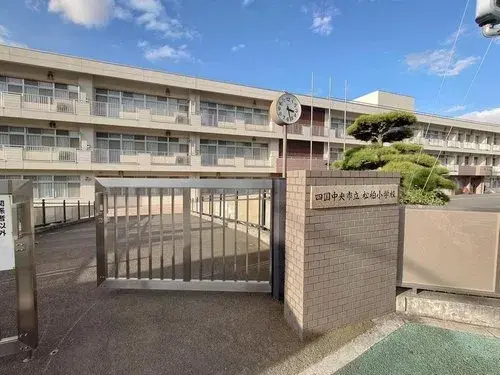 4DK Shikokuchuo City Ehime Prefecture (17)