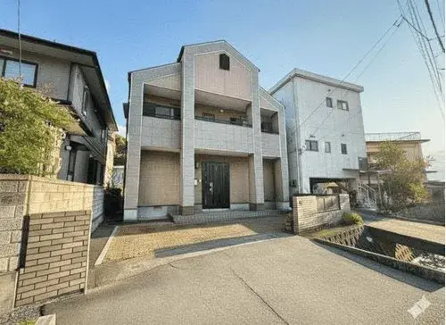 Akiya in Shikokuchuo