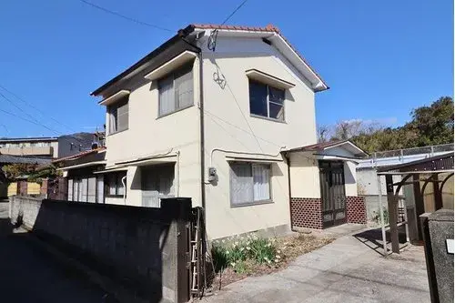Akiya in Hiji Town