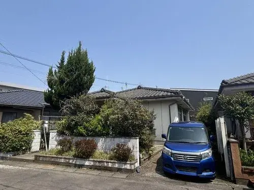 Akiya in Aira