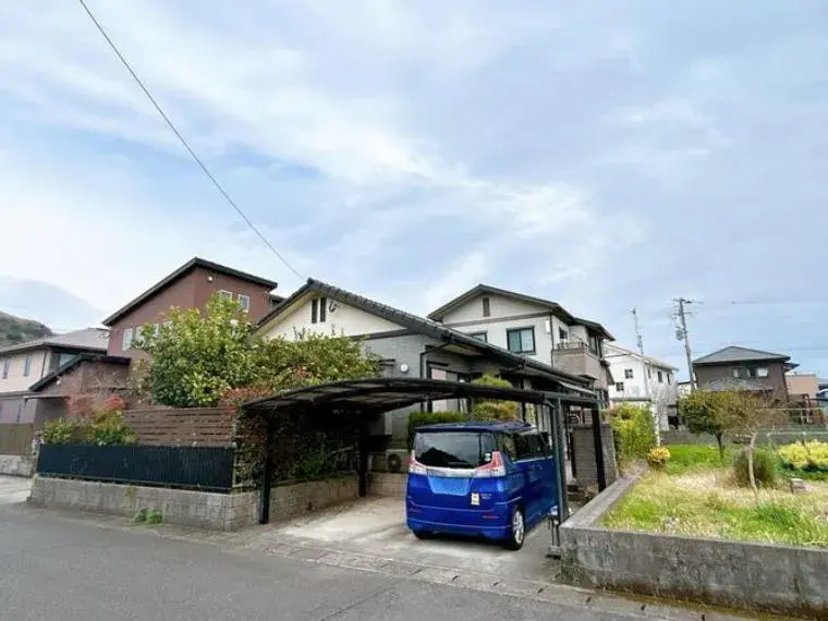 Akiya in Aira