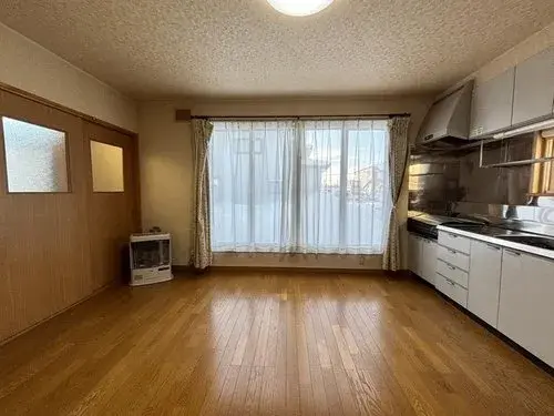 Hokkaido Asahikawa City 2-Bedroom Property (11)
