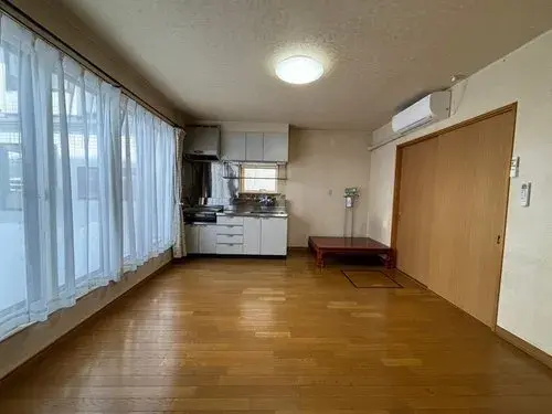 Hokkaido Asahikawa City 2-Bedroom Property (6)