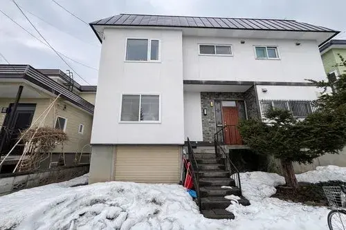 Akiya in 札幌市中央区