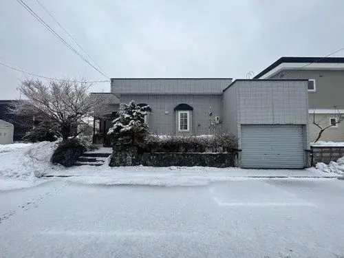 Akiya in Ishikari