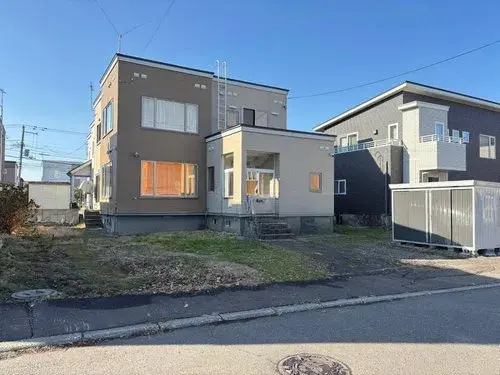 Akiya in 札幌市