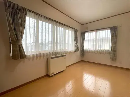2-Story LDK Over 18-Tatami Property Akita City Akita Prefecture (2)