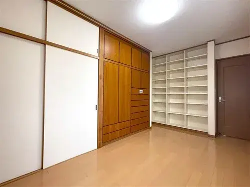 2-Story LDK Over 18-Tatami Property Akita City Akita Prefecture (3)