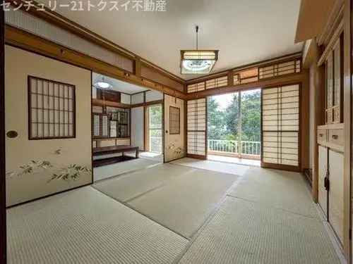 Akiya in Sakura
