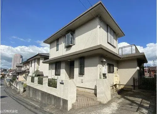 Akiya in Sakura