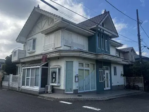 Akiya in Sakura