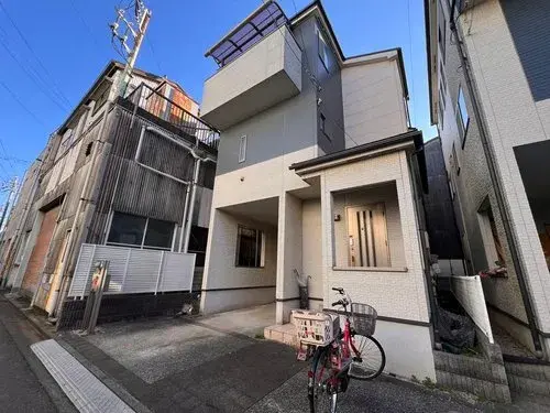 Akiya in Distrito de Edogawa
