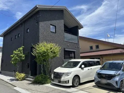 Akiya in Atsugi