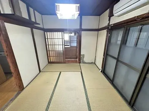 Akiya in Yokosuka