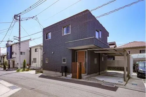 Akiya in Yokosuka