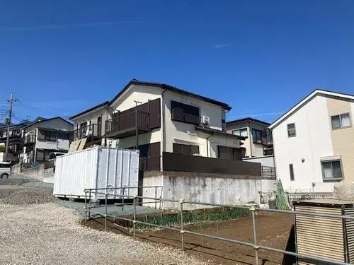 Akiya in Ebina