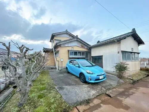 Akiya in Tsubame