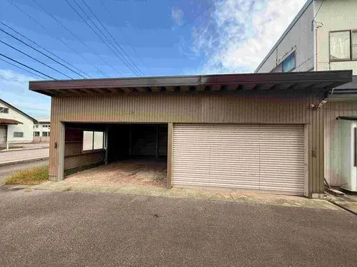 Toyama Prefecture Takaoka City 10LDKK+3S Property (2)