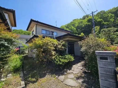 Akiya in Chikuma