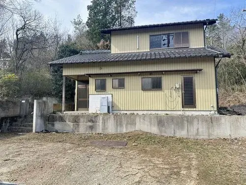 Akiya in Kani