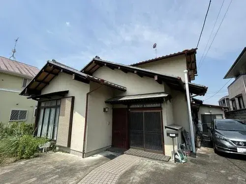 Akiya in Fuji