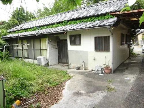 Akiya in Tahara