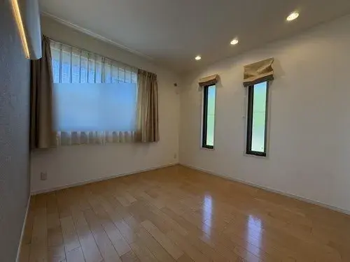 4LDK住宅
大津市 滋贺县 (6)