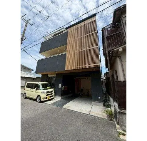 Akiya in Osaka
