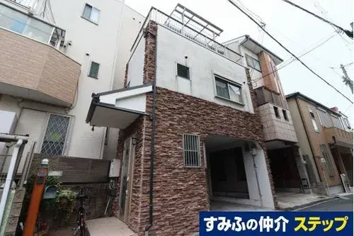 Akiya in Osaka