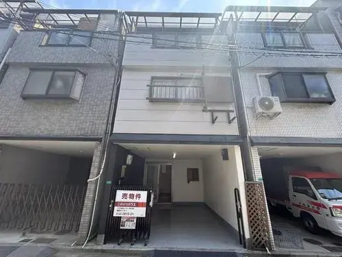 Akiya in Osaka