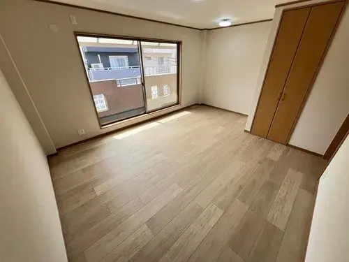 3-Story House with Ample Storage, Higashiosaka City, Osaka Prefecture (4)