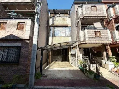Akiya in Osaka