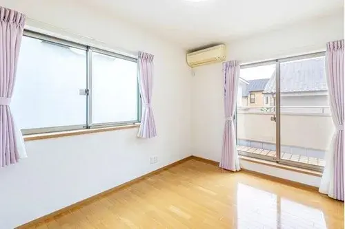Two-Family 2-Story House Toyonaka City Osaka (2)