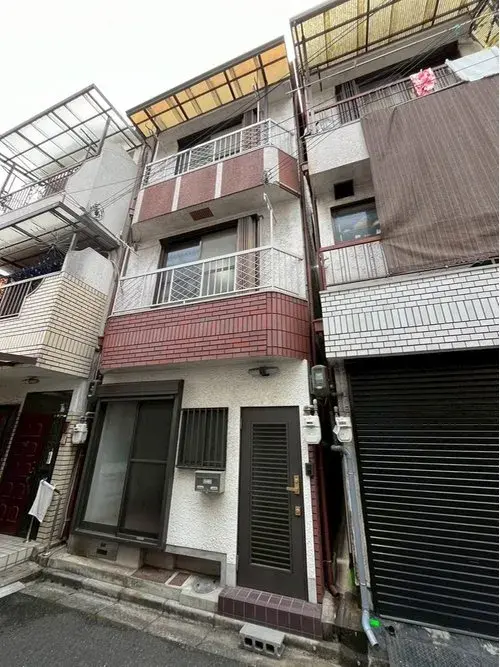 Akiya in Osaka