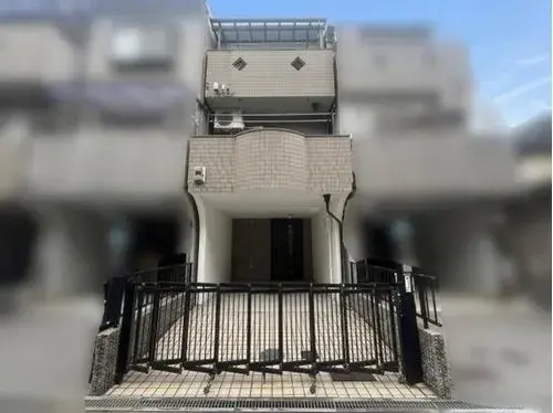 Akiya in Osaka
