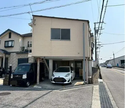 Akiya in Izumi