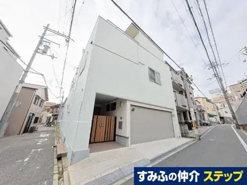Akiya in Osaka