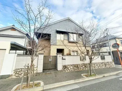 Akiya in Minoh