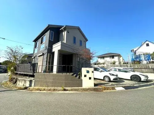 Akiya in Kobe