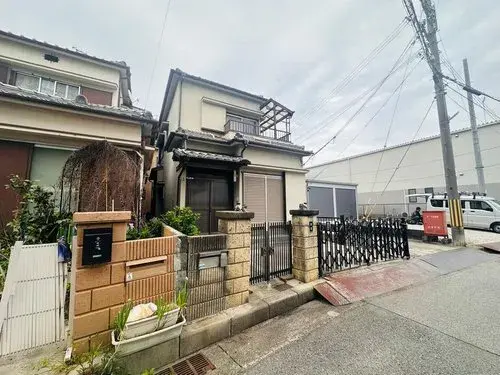 Akiya in Kobe