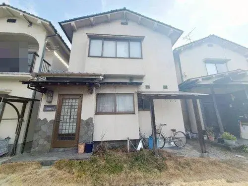 Akiya in Fuchu Town