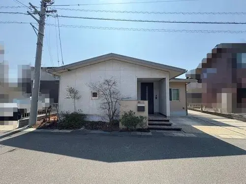Akiya in Hofu