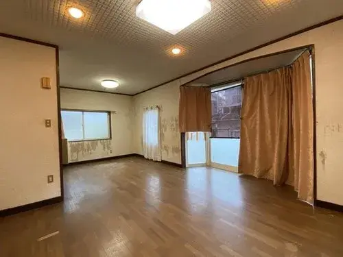Yawatahama City Ehime Prefecture 4LDK Property (8)