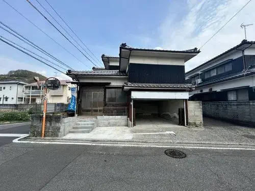Akiya in Matsuyama