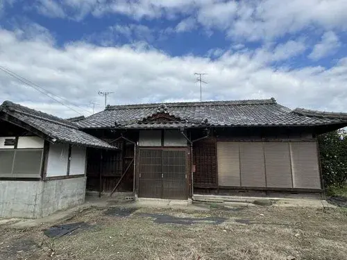 Akiya in Shikokuchuo