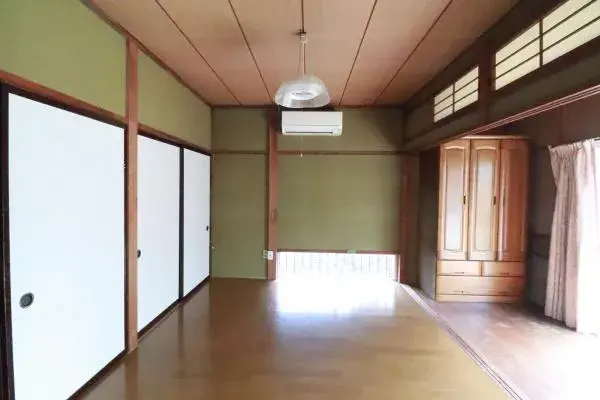 Slide 4