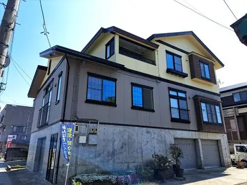 Akiya in Shinjo