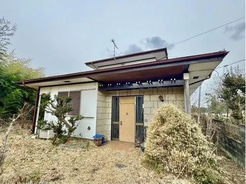 Akiya in Naka