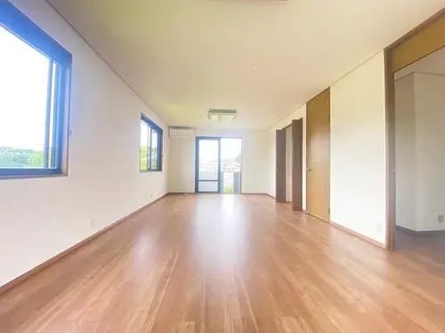 2-Story House Sakae Town Chiba Prefecture (3)